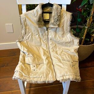Old Navy faux fur inside zippered vest